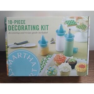 Martha Stewart 10 piece Holiday Cake Cupcake Cookie Decorating Kit Guide B7